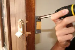 Locksmith Key Store Rochester, MI 248-504-0429 - lock-opening